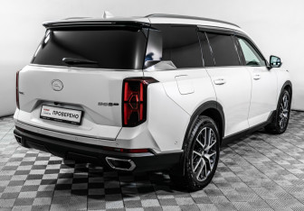 Подержанный автомобиль GAC GS8 2023 года (5 фото)