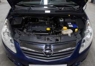 Подержанный автомобиль Opel Corsa 2008 года (9 фото)