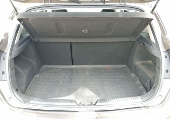 Подержанный автомобиль Kia Ceed Hatchback 2013 года (18 фото)