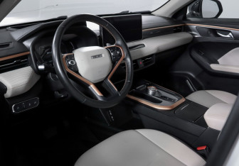 Подержанный автомобиль Haval Jolion 2021 года (14 фото)