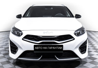 Подержанный автомобиль Kia Ceed Wagon 2021 года (2 фото)