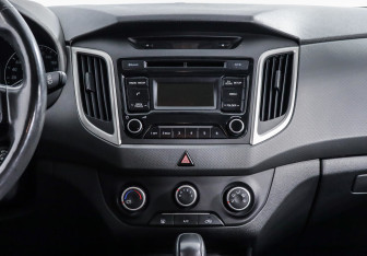 Подержанный автомобиль Hyundai Creta 2019 года (8 фото)