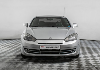 Подержанный автомобиль Hyundai Coupe 2008 года (2 фото)