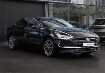 Подержанный автомобиль Hyundai Sonata 2020 года (3 фото)