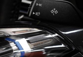 Подержанный автомобиль BMW X7 2021 года (32 фото)