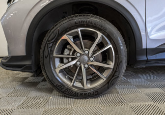 Подержанный автомобиль Geely Coolray 2023 года (18 фото)