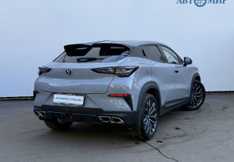 Подержанный автомобиль Changan UNI-T 2023 года (5 фото)