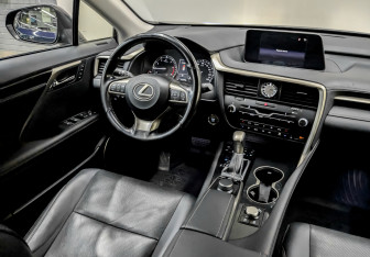 Подержанный автомобиль Lexus RX 2017 года (29 фото)