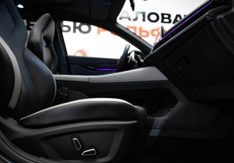 Подержанный автомобиль Changan UNI-V 2023 года (29 фото)