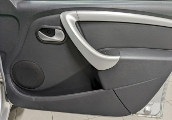 Подержанный автомобиль LADA (ВАЗ) Largus Wagon 2016 года (17 фото)