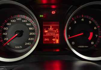 Подержанный автомобиль Mitsubishi Lancer Sedan 2008 года (17 фото)