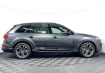 Новый Audi Q7 2025 (8 фото)