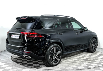 Подержанный автомобиль Mercedes-Benz GLE 2023 года (6 фото)