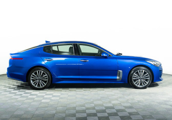 Подержанный автомобиль Kia Stinger 2019 года (4 фото)