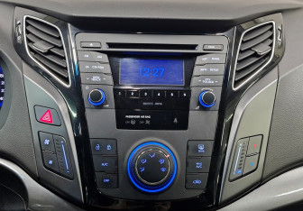 Подержанный автомобиль Hyundai i40 Sedan 2014 года (7 фото)