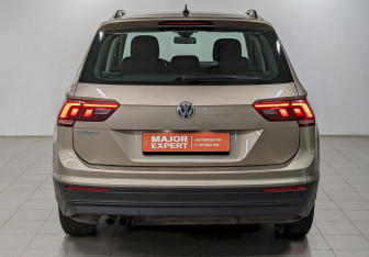 Подержанный автомобиль Volkswagen Tiguan 2020 года (6 фото)