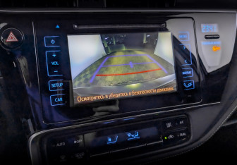 Подержанный автомобиль Toyota Corolla Sedan 2018 года (25 фото)