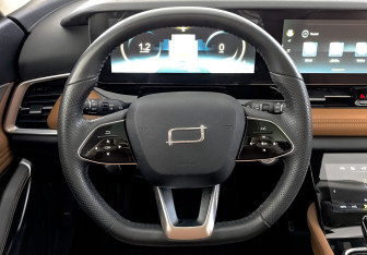 Подержанный автомобиль FAW Bestune T99 2023 года (20 фото)