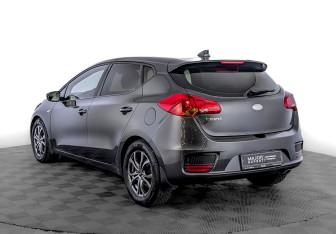 Подержанный автомобиль Kia Ceed Hatchback 2018 года (7 фото)