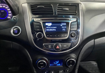 Подержанный автомобиль Hyundai Solaris Sedan 2016 года (13 фото)