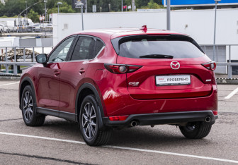 Подержанный автомобиль Mazda CX-5 2019 года (8 фото)
