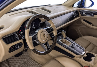 Подержанный автомобиль Porsche Macan 2015 года (15 фото)