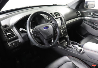 Подержанный автомобиль Ford Explorer 2019 года (9 фото)