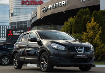 Подержанный автомобиль Nissan Qashqai 2011 года (2 фото)