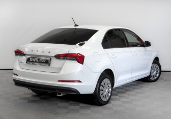 Подержанный автомобиль Skoda Rapid Liftback 2021 года (5 фото)
