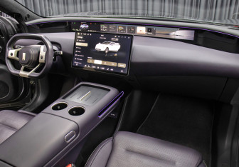 Подержанный автомобиль Avatr 07 2024 года (11 фото)