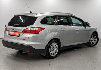 Подержанный автомобиль Ford Focus Wagon 2014 года (5 фото)