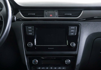 Подержанный автомобиль Skoda Rapid Liftback 2019 года (12 фото)