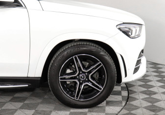 Подержанный автомобиль Mercedes-Benz GLE 2021 года (14 фото)
