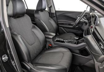 Подержанный автомобиль Москвич 3 2023 года (24 фото)