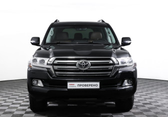 Подержанный автомобиль Toyota Land Cruiser Suv 2018 года (2 фото)