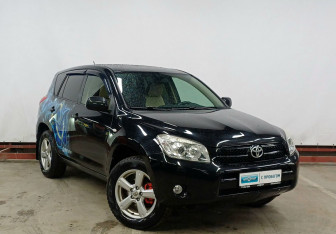 Подержанный автомобиль Toyota RAV4 2007 года (3 фото)