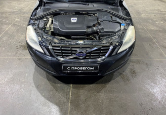 Подержанный автомобиль Volvo XC60 2011 года (18 фото)