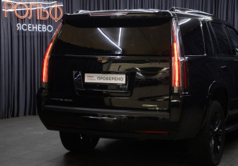 Подержанный автомобиль Cadillac Escalade Suv 2019 года (26 фото)
