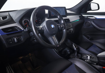 Подержанный автомобиль BMW X1 2019 года (14 фото)