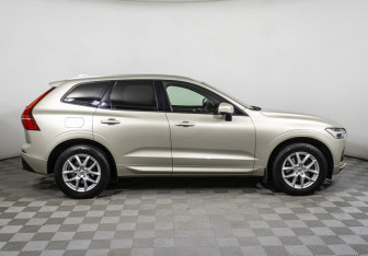 Подержанный автомобиль Volvo XC60 2018 года (4 фото)