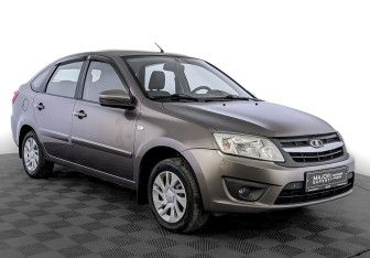 Подержанный автомобиль LADA (ВАЗ) Granta Liftback 2017 года (3 фото)