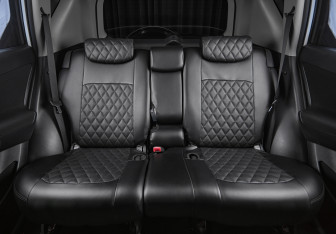 Подержанный автомобиль Toyota RAV4 2012 года (17 фото)