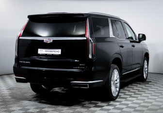 Подержанный автомобиль Cadillac Escalade Suv 2021 года (5 фото)