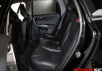 Подержанный автомобиль Volvo XC60 2014 года (8 фото)