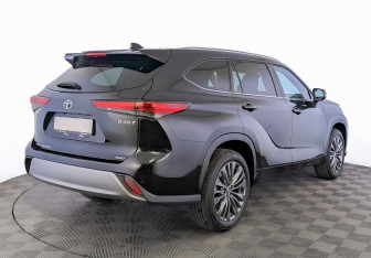 Новый Toyota Highlander 2025 (2 фото)