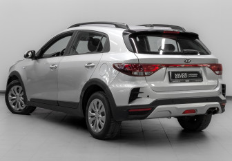 Подержанный автомобиль Kia Rio Hatchback 2021 года (7 фото)