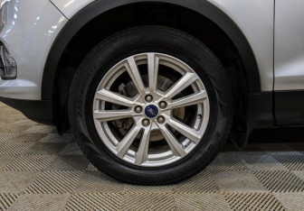 Подержанный автомобиль Ford Kuga 2019 года (15 фото)