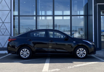 Подержанный автомобиль Kia Rio Sedan 2018 года (4 фото)