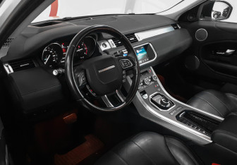 Подержанный автомобиль Land Rover Range Rover Evoque 2017 года (7 фото)