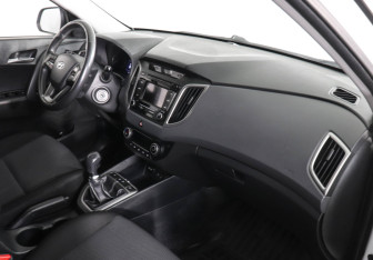 Подержанный автомобиль Hyundai Creta 2016 года (10 фото)